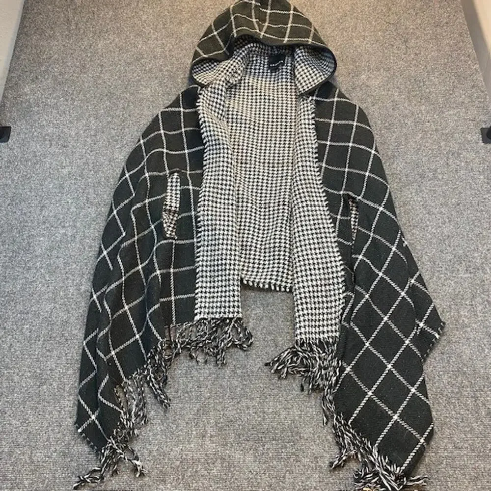 TROUVE Hooded Black White Plaid Poncho Jacket Wool Blend Womens One Size Warm